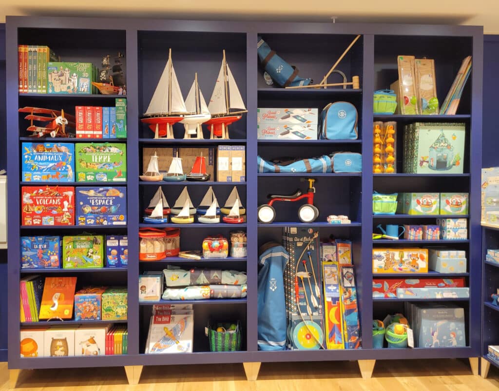 magasin de jouet en bois